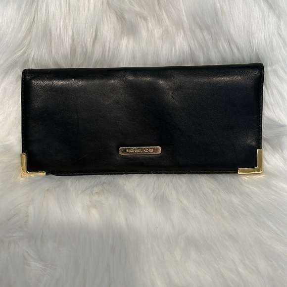 Michael Kors Butter Soft Leather Clutch Wristlet - Picture 11 of 16